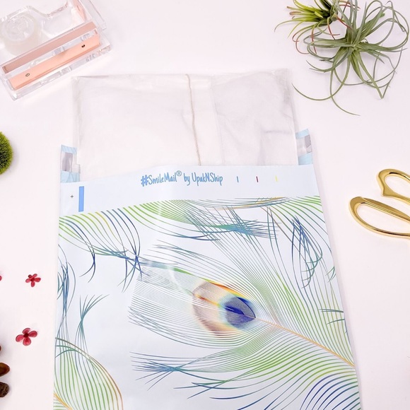 25 10X13 Peacock Feathers Poly Mailers PRICE IS FIRM - Picture 4 of 6